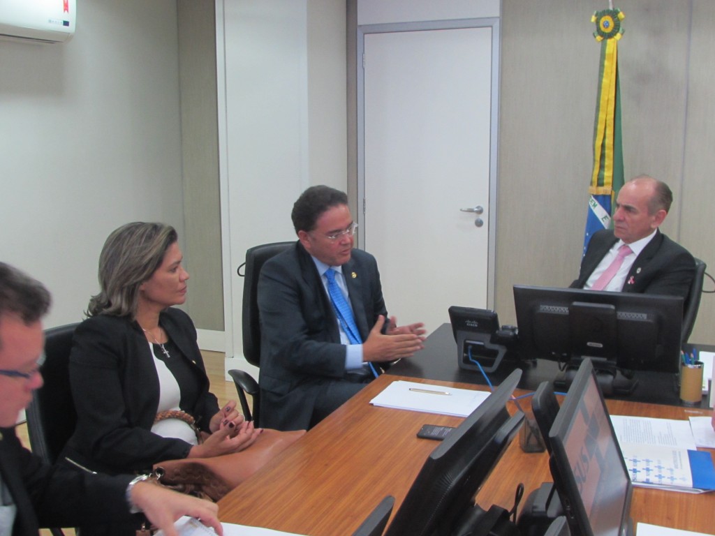 Ministério da Saúde com o Senador Roberto Rocha (1)